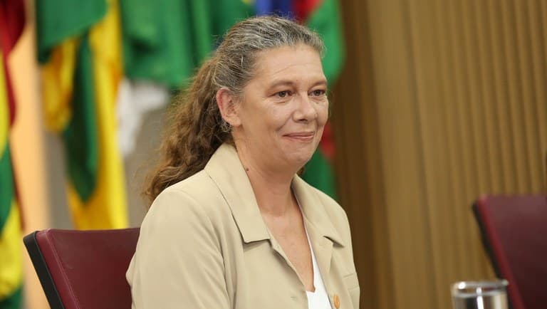 Ministra do Esporte tem projeto de política transversal para massificar prática esportiva no país