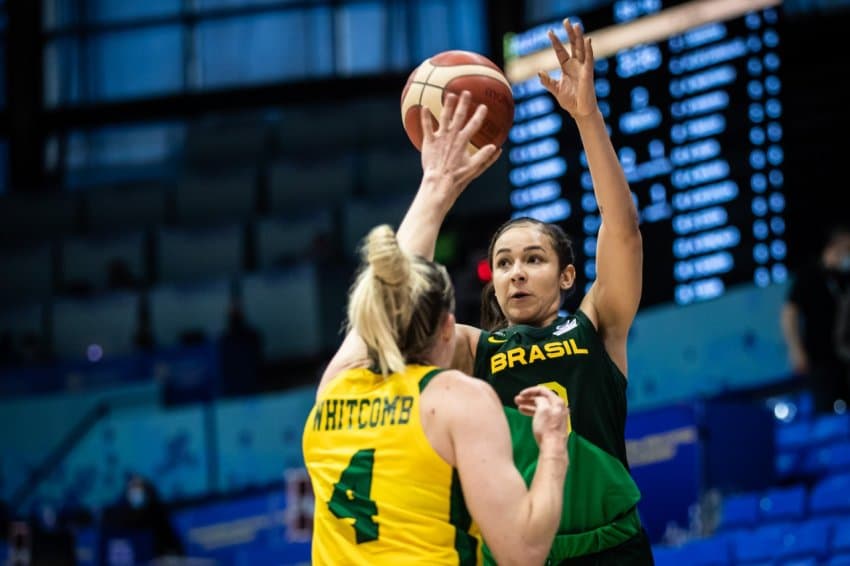 Brasil vence segundo tempo, mas é superado pela Austrália na estreia do Pré-Mundial