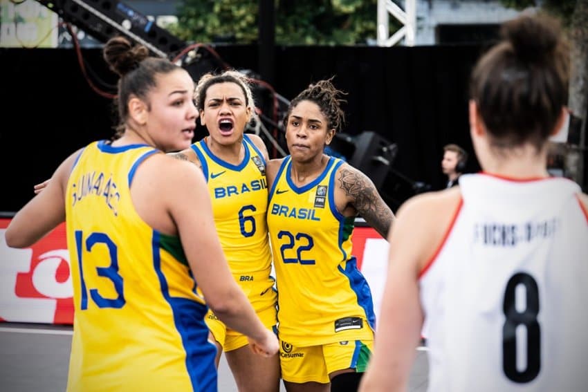 Seleção feminina 3x3 vence a Áustria e cai para a França na estreia do Mundial