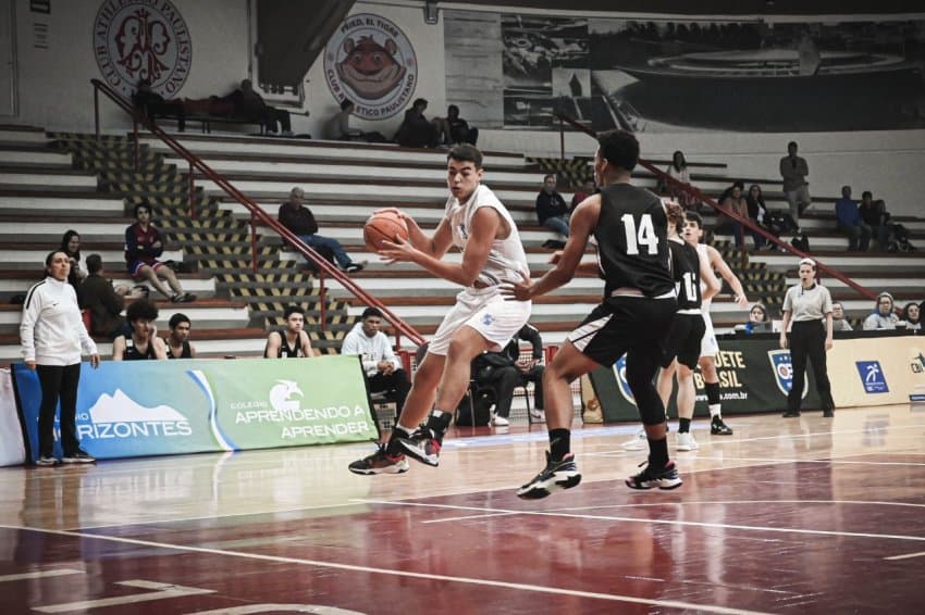 Pinheiros se classifica invicto para as quartas de final do CBI sub-17 masculino