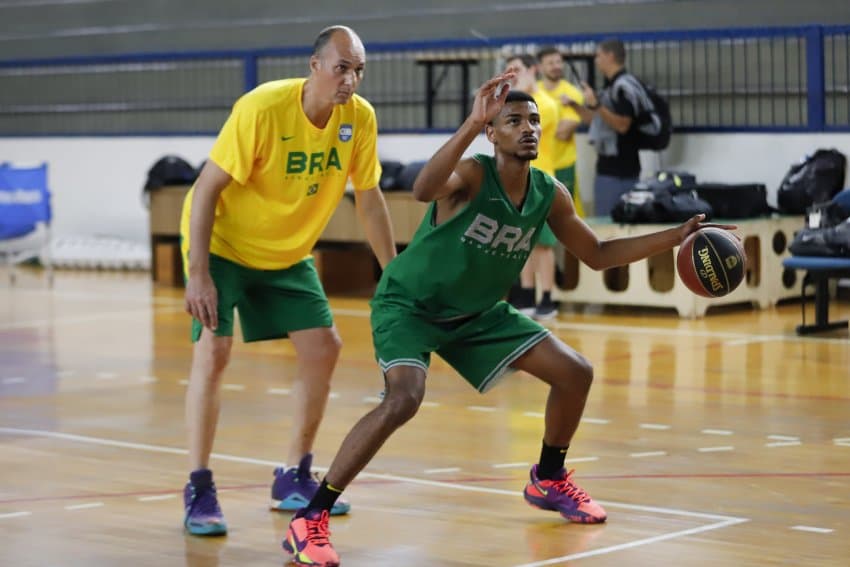Cadum Guimarães vibra com Camp sub-17 masculino em Barueri