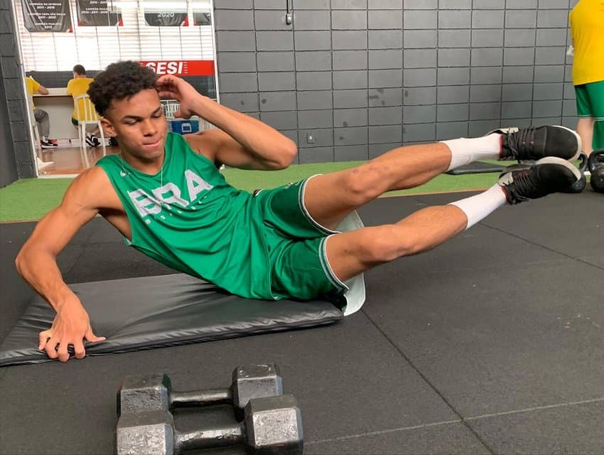 Atleta da Seleção sub-18, Reynan é convidado e treina com o Brasil em Franca