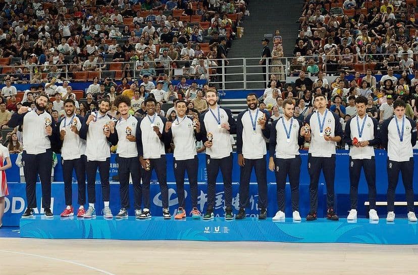 Brasil é prata nos Jogos Mundiais Universitários, em Chengdu