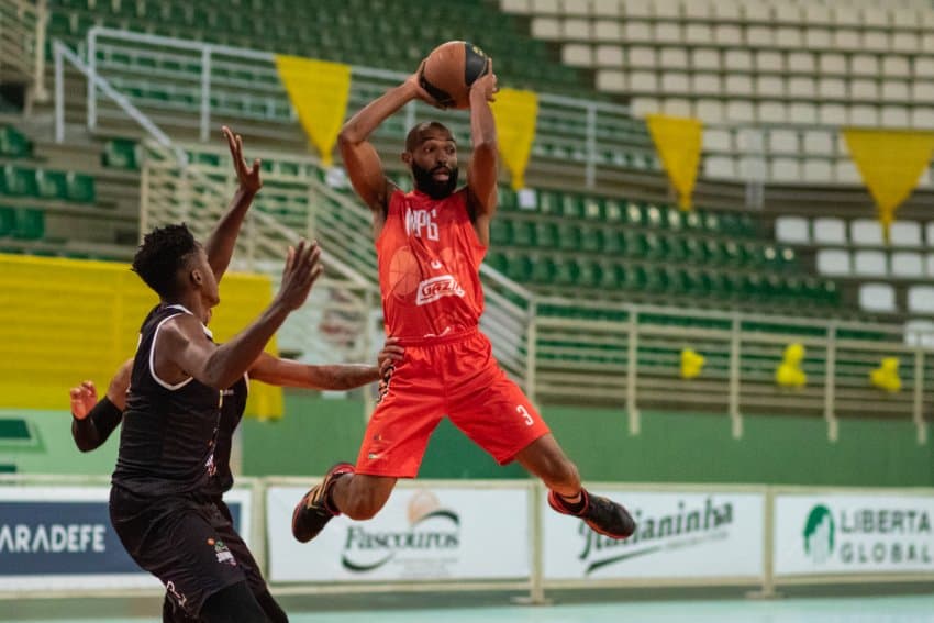 NBPG Ponta Grossa vence o Basquete Joinville e vai às quartas do Brasileirão