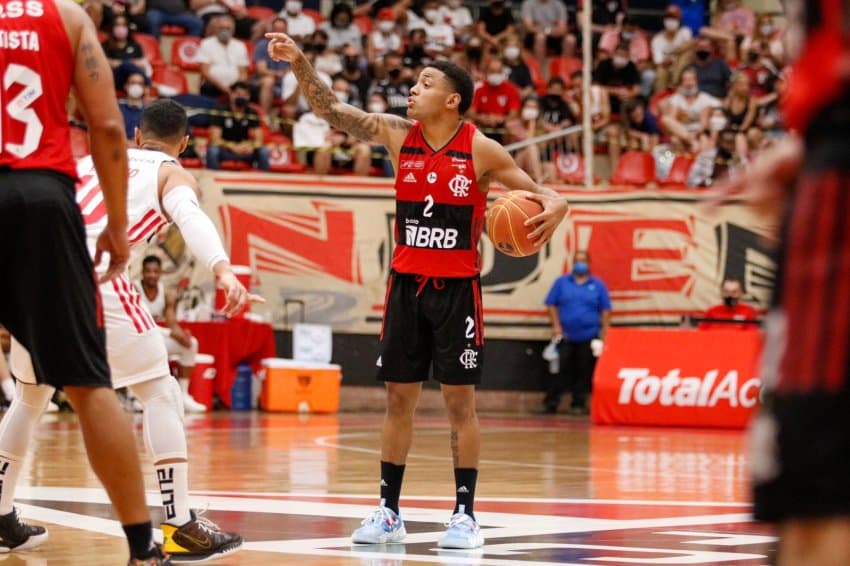 Flamengo vence bem o São Paulo na abertura do NBB, liga chancelada pela CBB