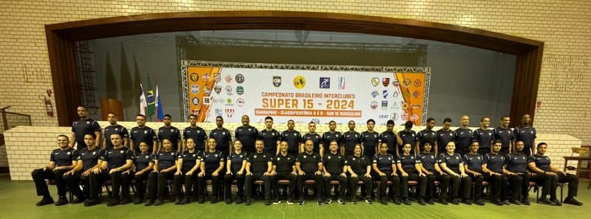 Árbitros brasileiros seguem se destacando no cenário internacional com suporte do programa de formação da CBB