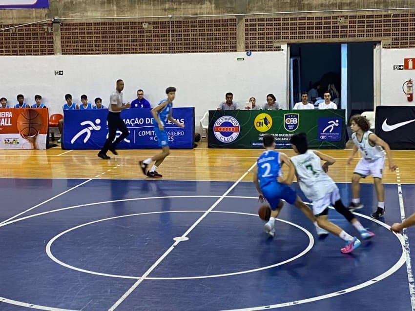 Primeiro dia de jogos da Classificatória A do CBI sub-15 masculino agita BH
