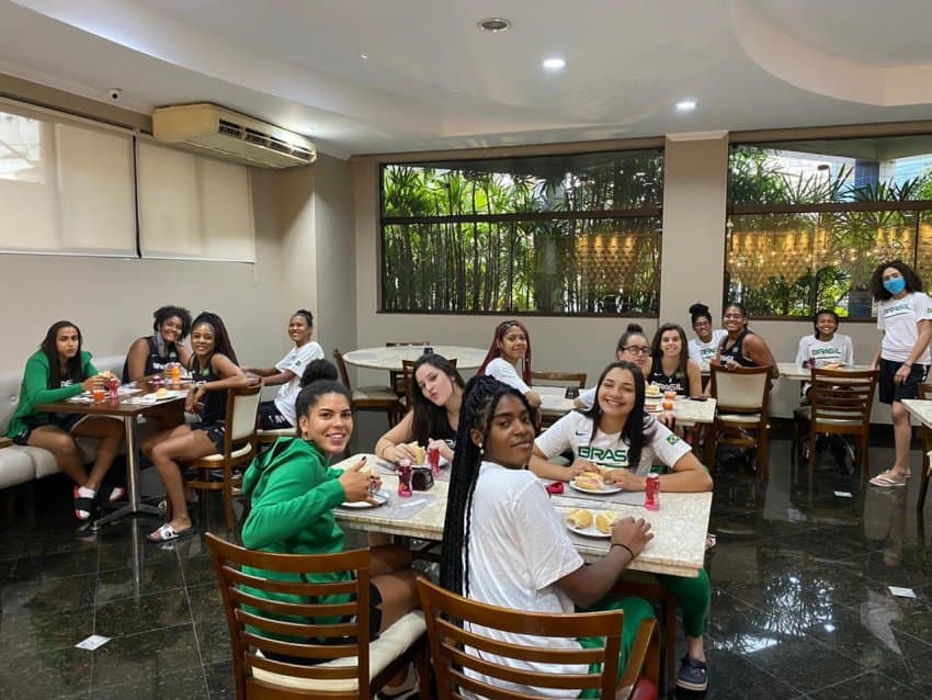 Acampamento feminino inicia trabalhos em Sorocaba