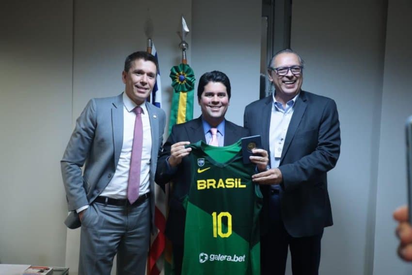Presidente da CBB se reúne com Ministro do Esporte em Brasília