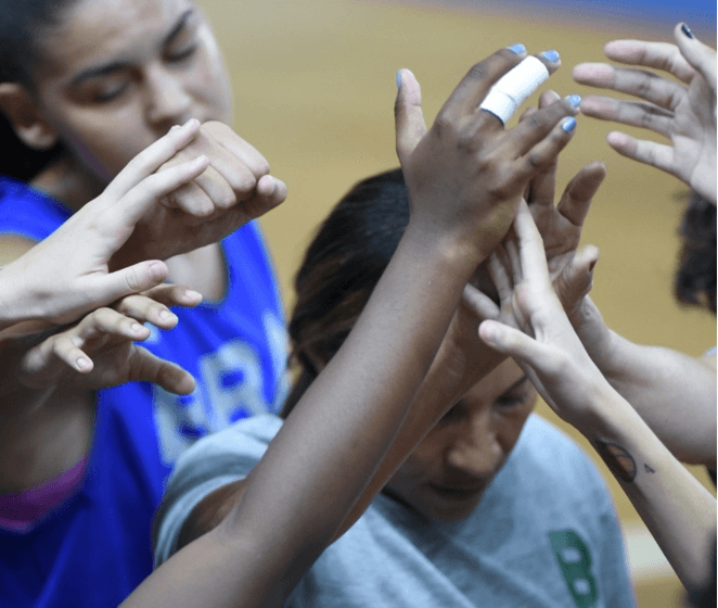 Adrianinha, sobre preparação da Seleção feminina sub-18: Grupo chegou bem fisicamente