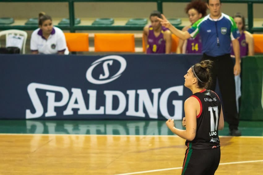 Bola sobe nesta quinta para os Brasileiros Interclubes sub-14 e sub-16 feminino de basquete