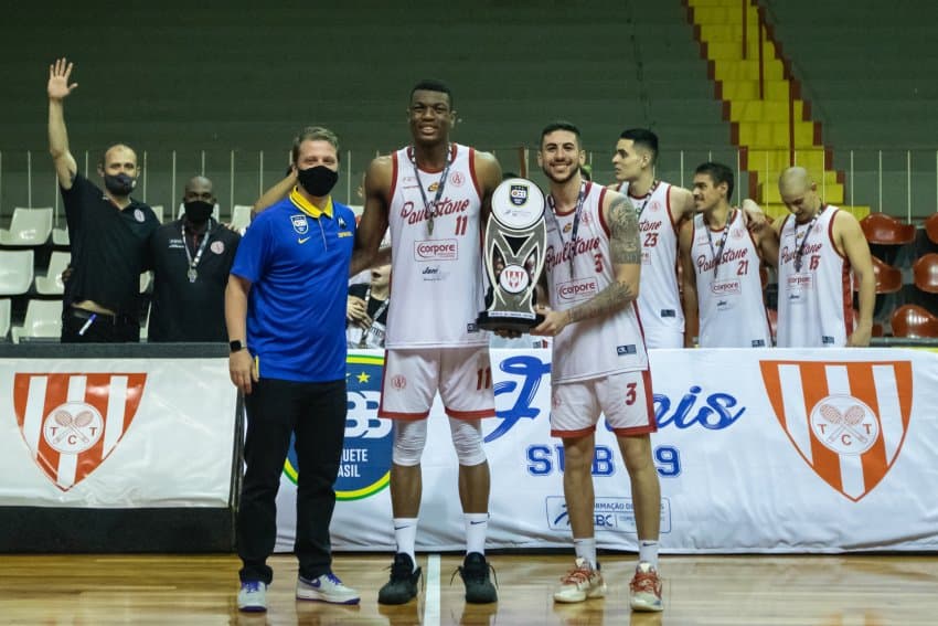 Gustavo De Conti acompanha decisão do Brasileiro sub-19 masculino