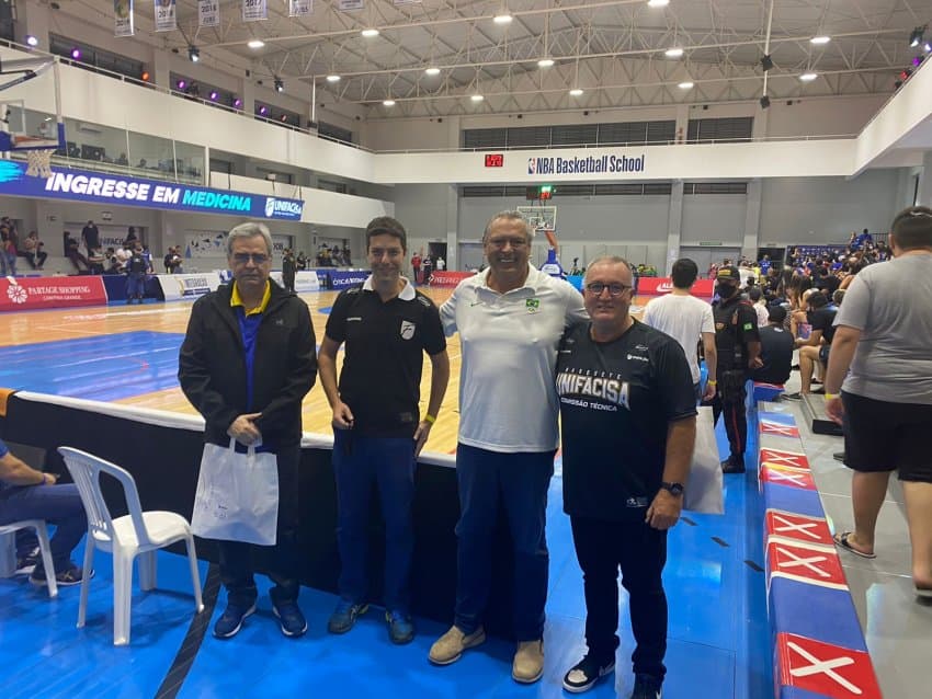 Presidente da CBB, Guy Peixoto Jr acompanha abertura do Torneio Integração