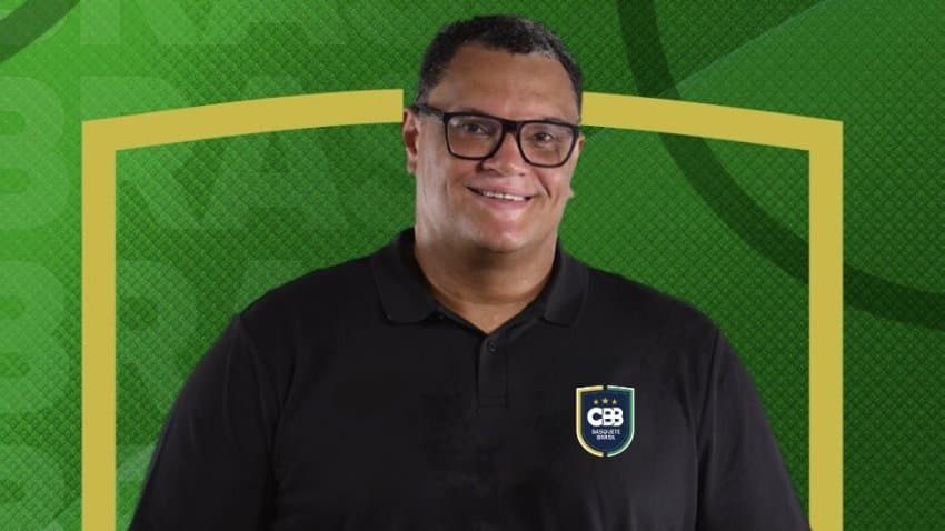 Léo Figueiró passa a função integral de coordenador técnico das Seleções femininas de base, além de assistente de Pokey Chatman