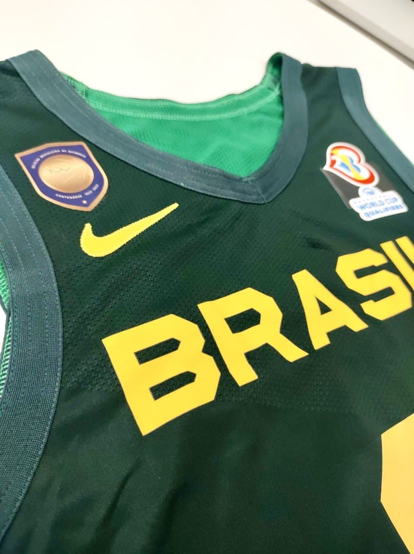 CBB lança selo comemorativo em homenagem aos 100 anos da Seleção Brasileira