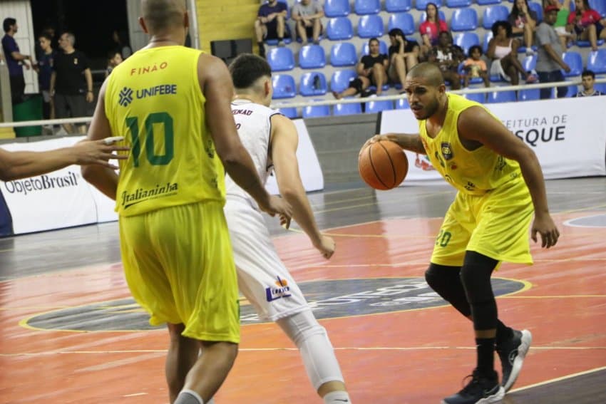 Brusque derruba o Blumenau e segue invicto no Brasileirão; LSB volta a vencer