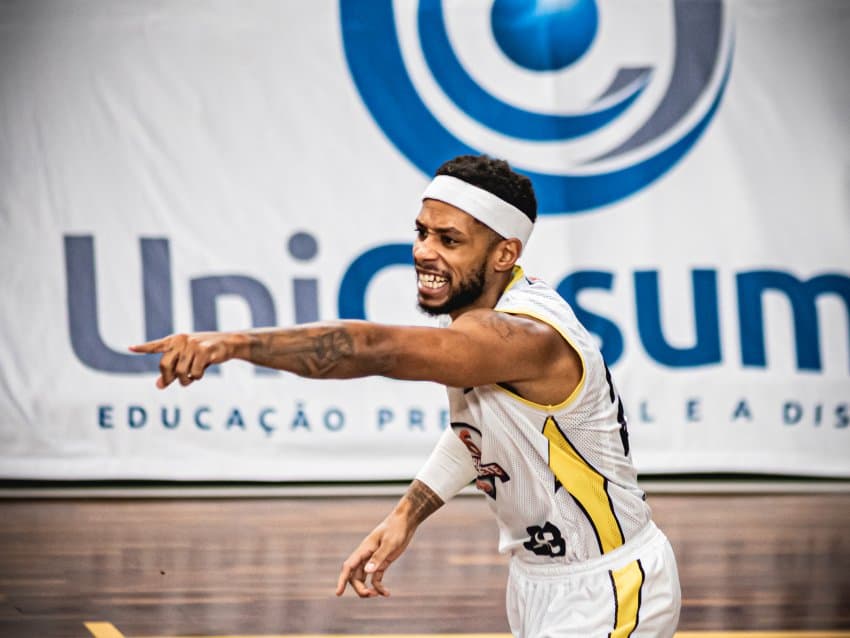 Patrick Carioca é cestinha e lidera corrida pelo MVP do Brasileirão