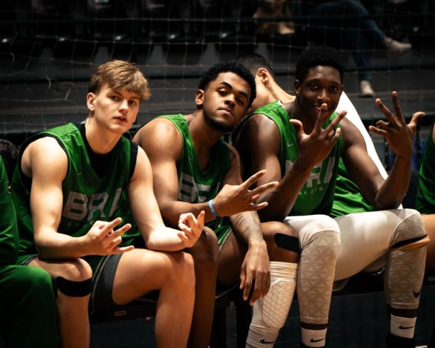 Seleção Sub-19 masculina embarca para o Mundial de Debrecen, na Hungria