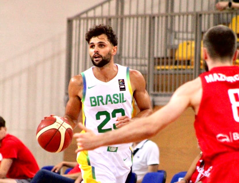 Brasil vence a Polônia no primeiro amistoso antes do Pré-Olímpico