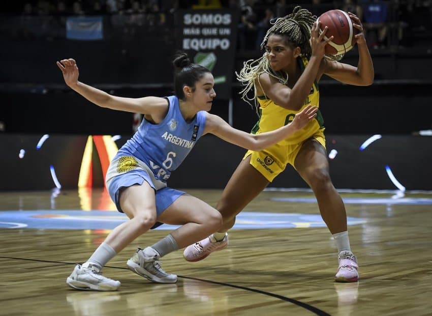 Brasil vence Argentina no Sul-americano sub-18 feminino de basquete e fica mais perto das semifinais