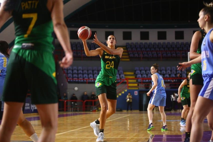 Brasil vence Uruguai na segunda rodada do Sul-americano feminino
