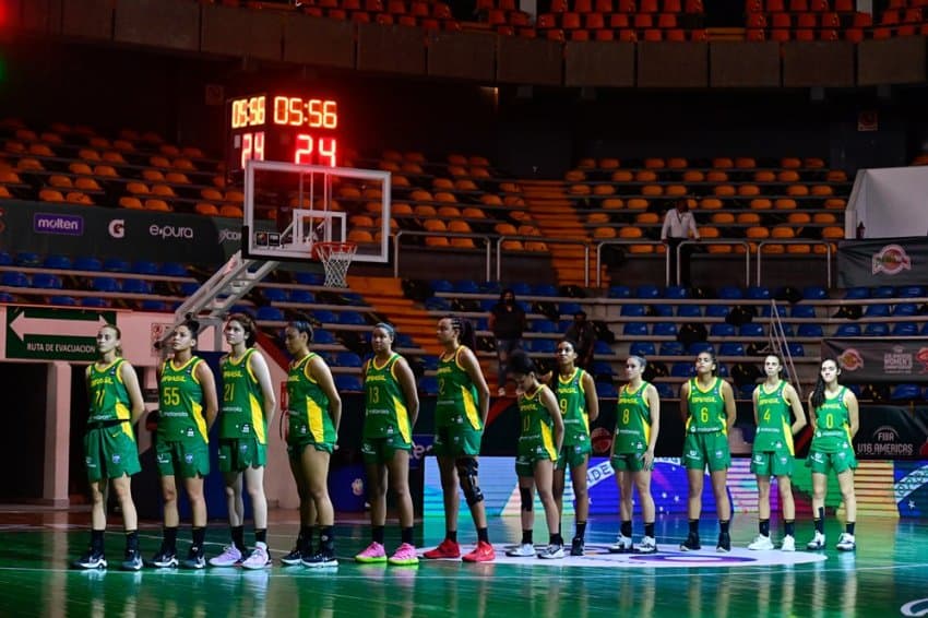 Seleções Brasileiras sub-16 entram em quadra por vaga na Copa do Mundo sub-17