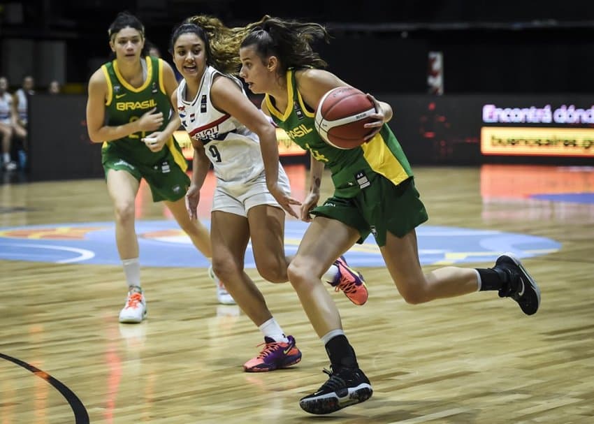 Brasil vence o Paraguai e garante vaga na semifinal do Sul-Americano sub-18 feminino
