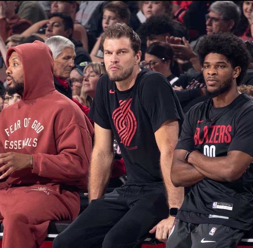 Tiago Splitter se torna o primeiro brasileiro a dirigir uma equipe da NBA