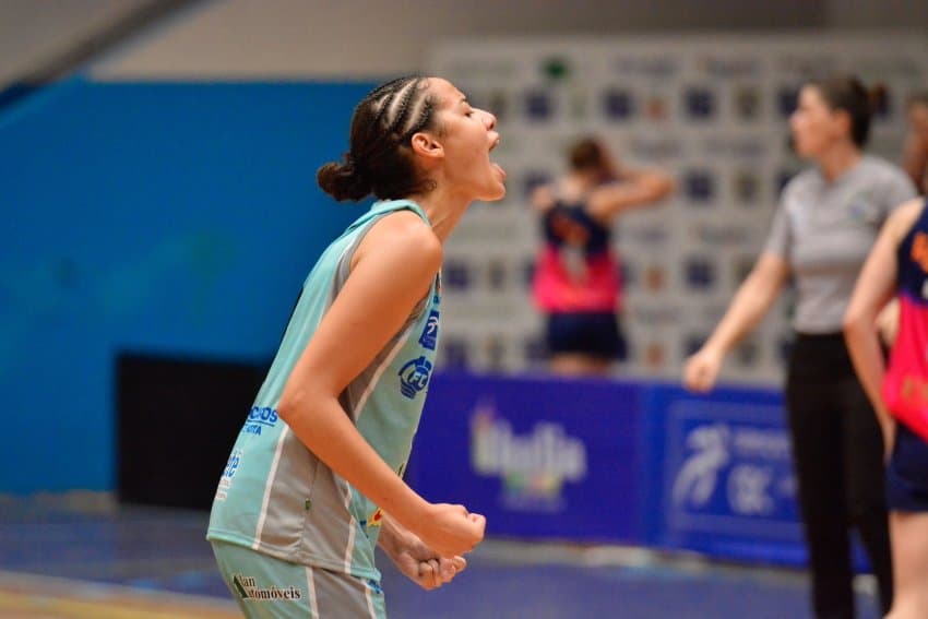 Definidas as semifinais do CBI sub-17 feminino em Curitiba