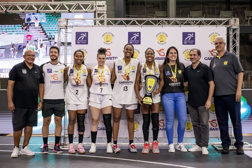 Praia Clube/Gabarito, no feminino e masculino, é o grande campeão do CBI 3x3 adulto