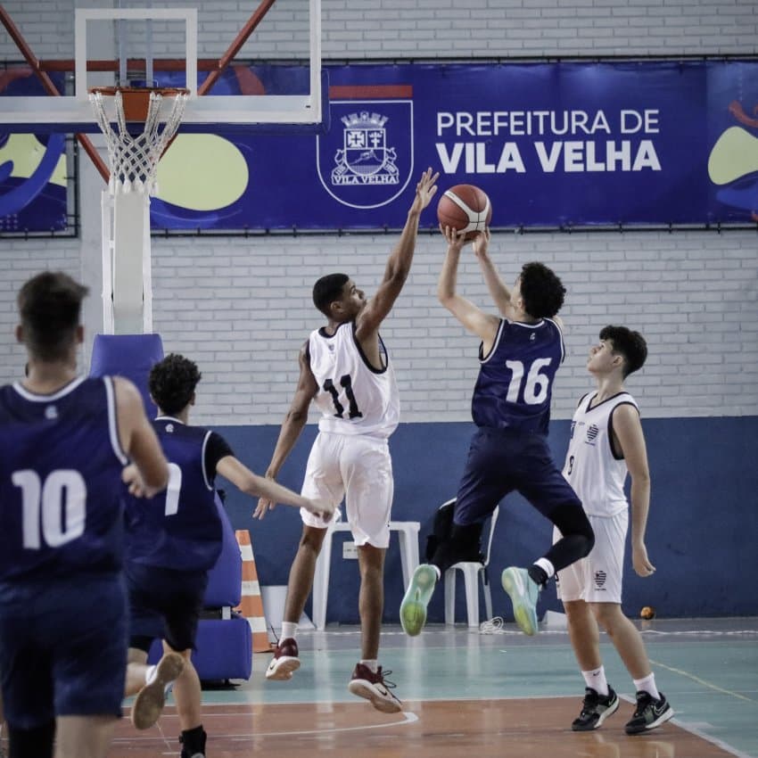 Flamengo e Botafogo disputam o título da classificatória B do CBI sub-17 masculino, em Vila Velha