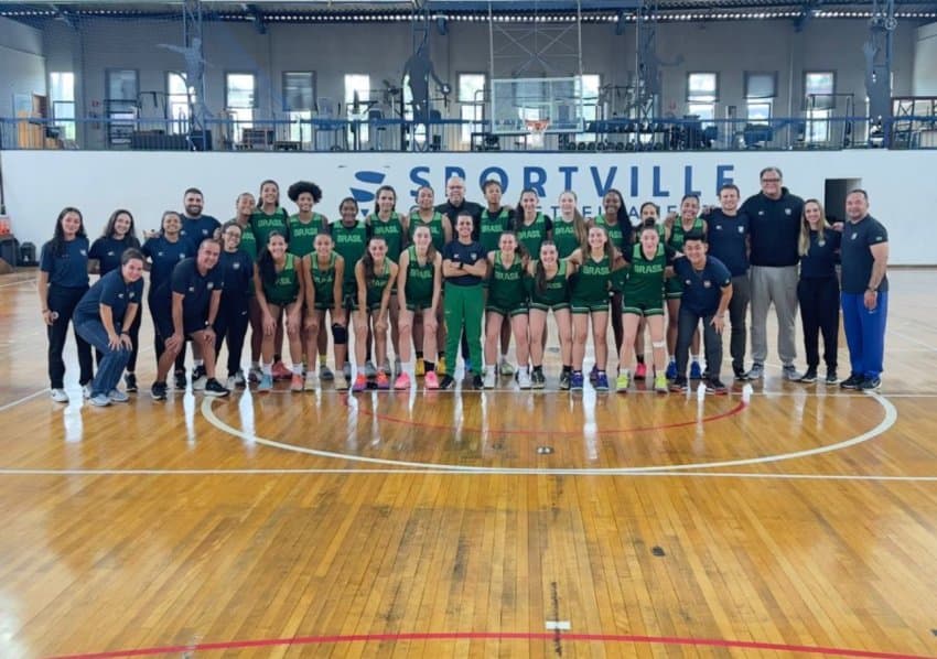 Camp Sub-17 feminino termina em Barueri com visita do presidente da CBB