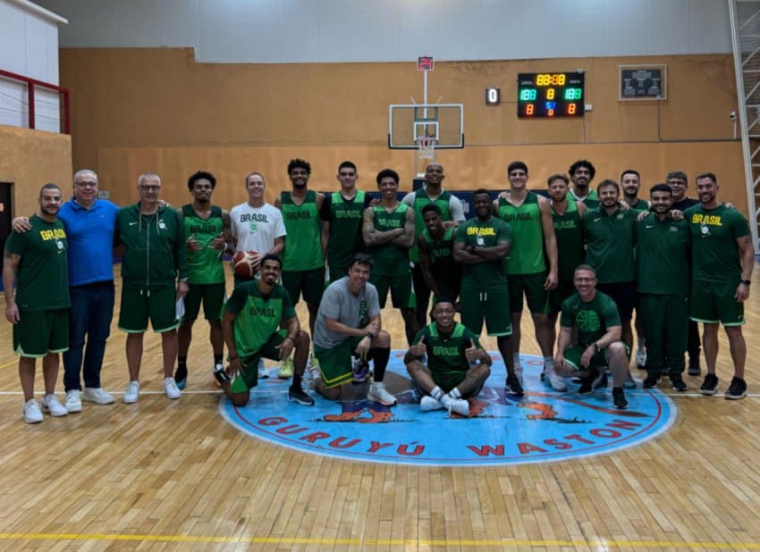 Brasil faz primeiro treino no Uruguai antes da última janela das Eliminatórias da Americup