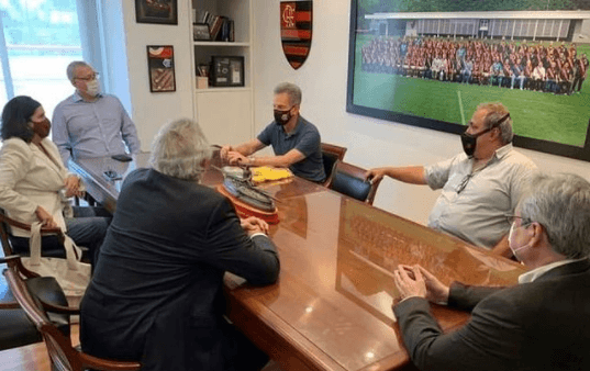 Diretoria da CBB se reúne com cúpula do Flamengo e o presidente Rodolfo Landim