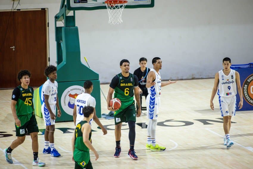 Brasil vence a Venezuela e vai à semifinal do Sul-Americano Sub-17 masculino