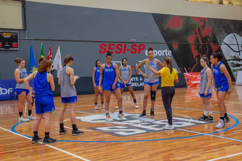 Seleção feminina sub-18 segue com os treinos em Araraquara visando a AmeriCup