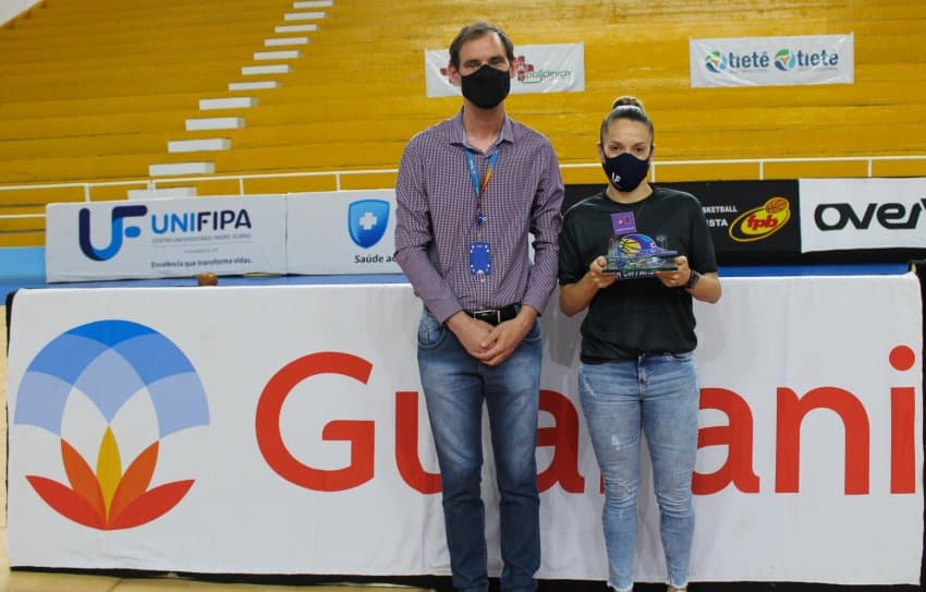 AEC/Tietê Agroindustrial BAX Catanduva recebe premiação pelo Jogo das Estrelas - Lance Contra a Fome