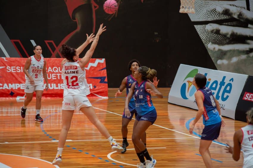 SESI Araraquara invicto e Sport/Glória do Goitá desencantando no domingo duplo da LBF