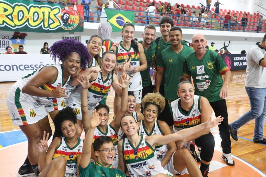 Sampaio Basquete faz grande terceiro quarto, derrota Sodiê Doces/Mesquita/LSB e segue 100% na temporada