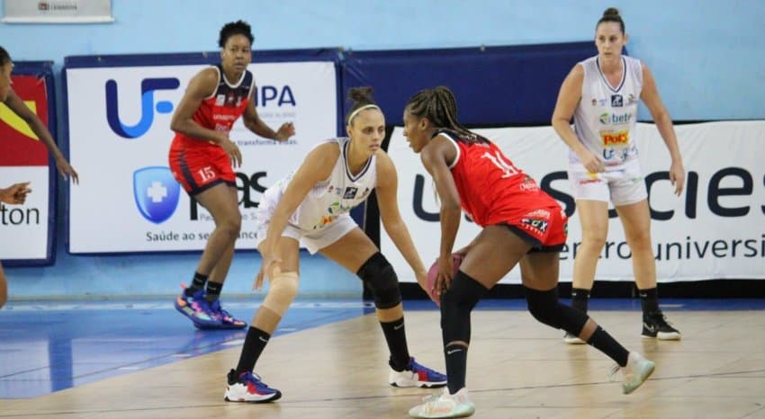Unisociesc/Blumenau conquista a 10º vitória da temporada, enquanto BAX Catanduva se despede da torcida