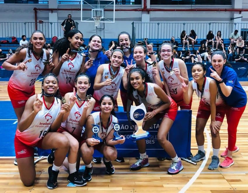 Bradesco conquista o Brasileiro Interclubes sub-14 feminino diante do Thalia