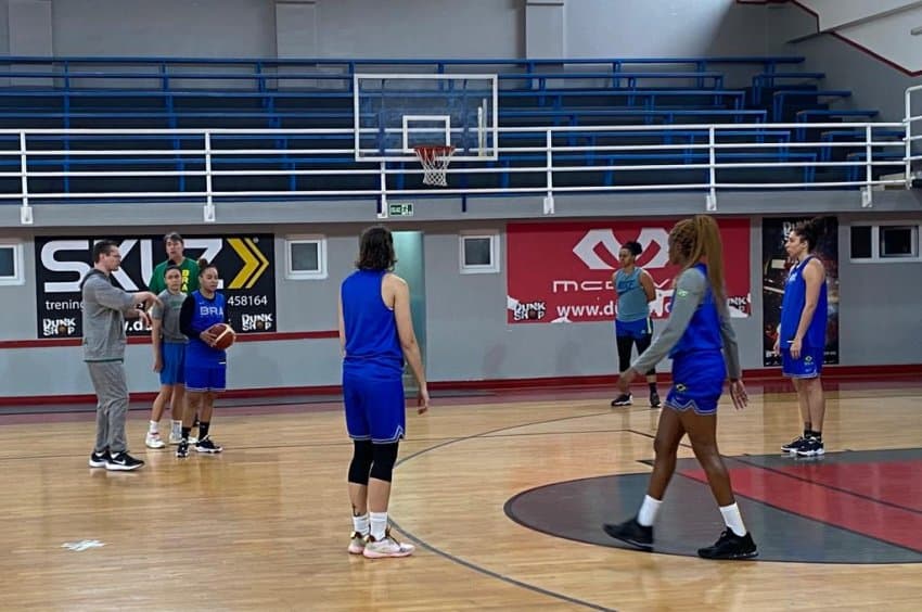 Seleção Brasileira feminina realiza primeiros treinos em Belgrado para o Pré-Mundial