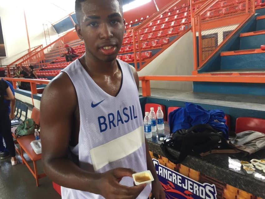 A alimentação na formação do jovem atleta no basquete