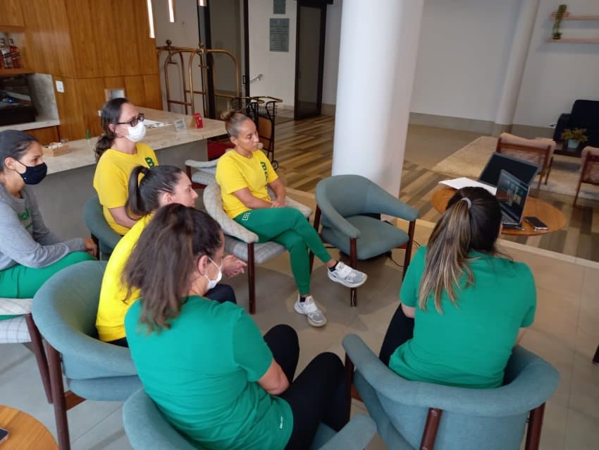 Comissões técnicas da Seleção feminina adulta e sub-18 se reúnem virtualmente antes da AmeriCup
