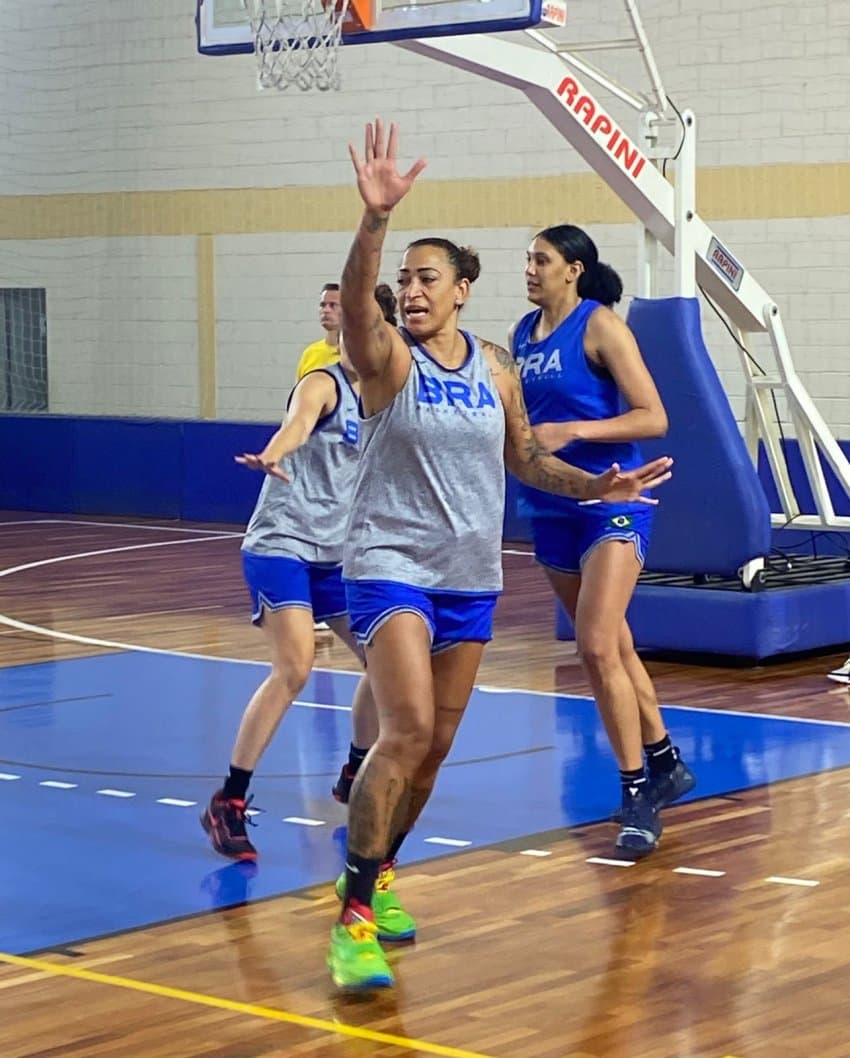 Mais experiente da Seleção feminina, Érika fala do começo do ciclo para Paris 2024 com o Sul-Americano