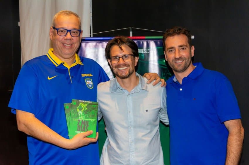 7 mil dias: livro conta a saga da retomada do basquete de Santa Cruz do Sul