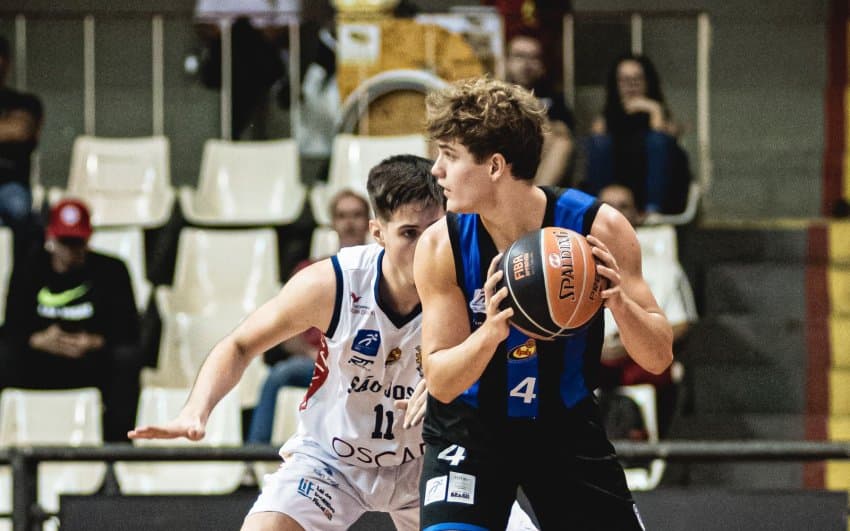 Pinheiros  e Paulistano vencem na semi e fazem final do CBI sub-19 masculino: veja onde assistir