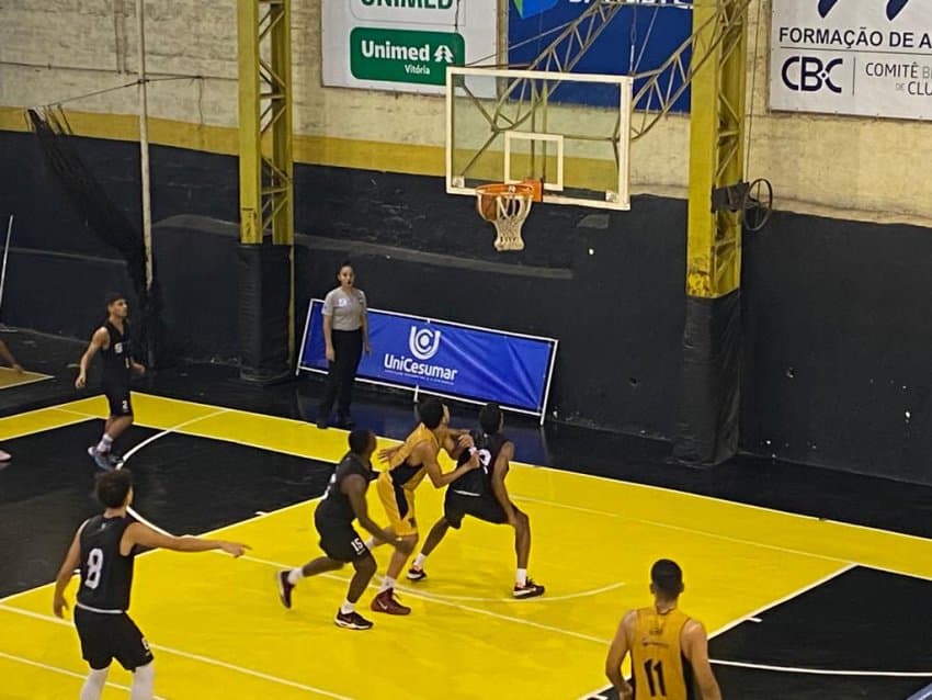 LDPG  e Mogi na briga pelo título do CBI sub-17 masculino Classificatória B
