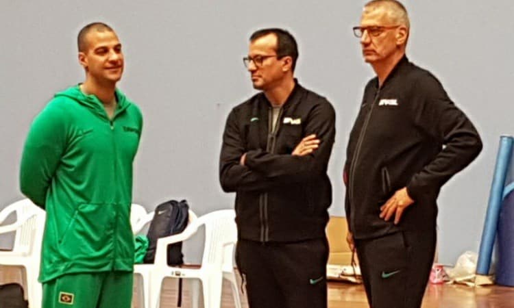 Petrovic elogia desempenho dos atletas apesar do pouco tempo de preparação