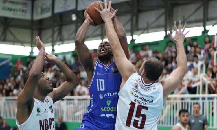 Giro: Pato Basquete conquista o título da Série Ouro do Paranaense
